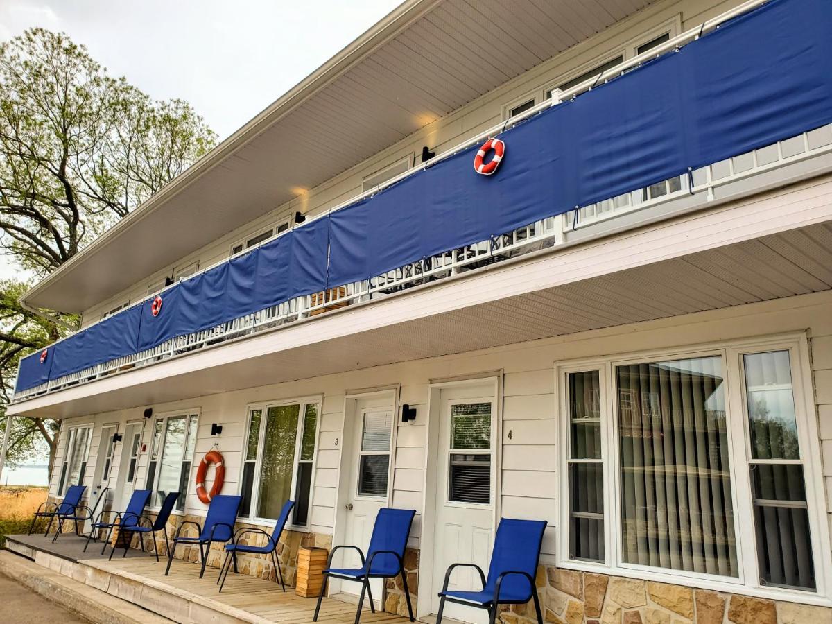 Les Petits Studios Du Bord De L'Eau Saint-Joseph-de-la-Rive المظهر الخارجي الصورة